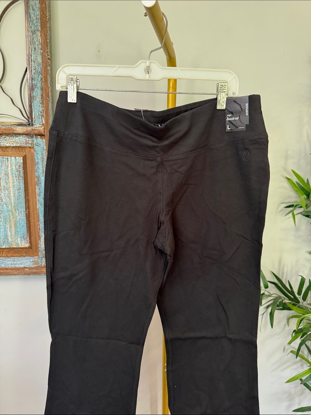 New York & Company Black Stretch bootcut Yoga Pants NWT L - Picture 6 of 16